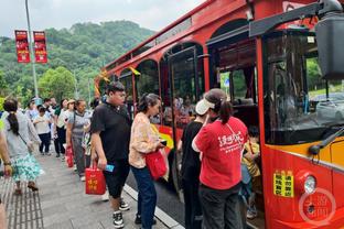 TA：通过出售曼联股份，格雷泽家族每人约赚取1.52亿美元